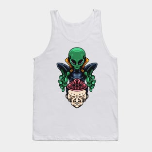 alien brainwashing human Tank Top